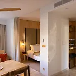 Hotel Mob