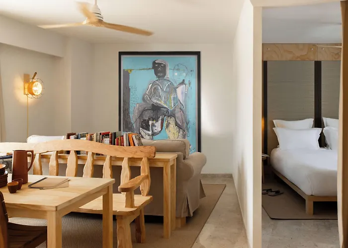 Mob Hotel 4*
